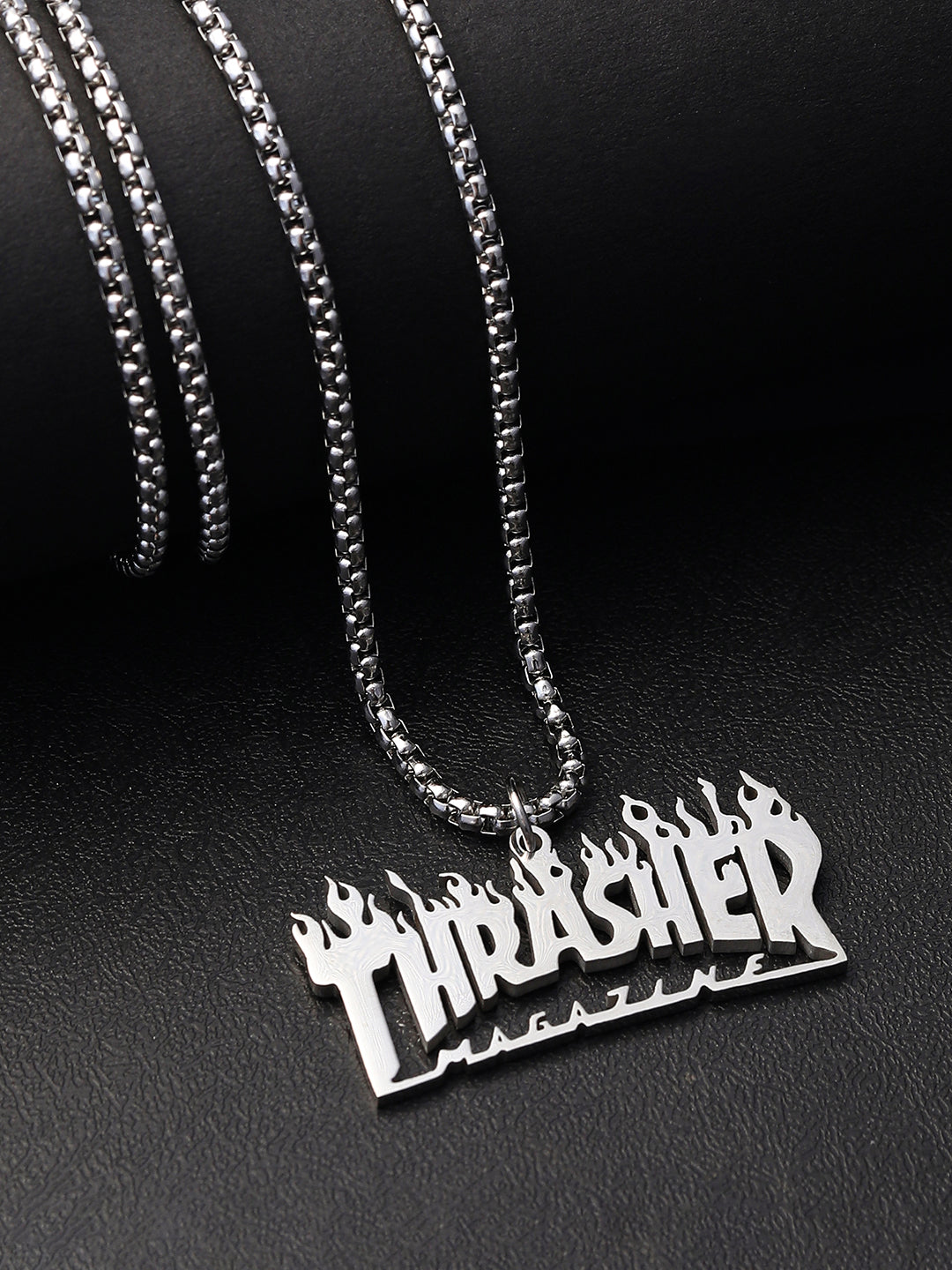 French Accent - The Trasher Pendant Necklace - Metallic Silver