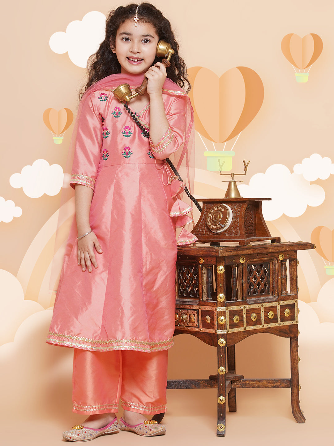 Bitiya by Bhama - Placement Embroidered Three-Fourth Sleeves Above Knee Length Silk Kurta & Trouser With Dupatta - Peach